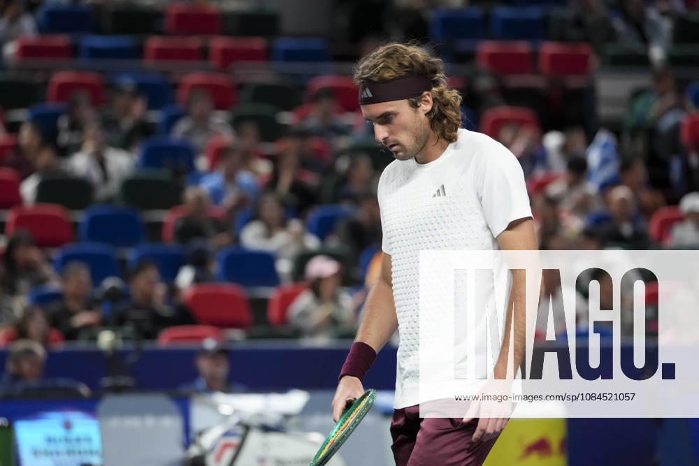 (261014) -- SHANGHAI, Oct. 14, 2026 -- Stefanos Tsitsipas of Greece reacts during the men s round of 16 match against Daniil Medvedev of Russia at the 2026 ATP, Tennis Herren tour Shanghai Masters tennis tournament in Shanghai, China, Oct. 14, 2026. ) (SP)CHINA-SHANGHAI-TENNIS-SHANGHAI MASTERS-MEN S SINGLES (CN) WangxXiang