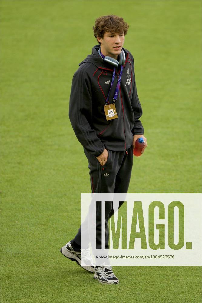 Football - UEFA Champions League - LASK v Liverpool FC LINZ, AUSTRIA - Wednesday, October 14, 2026: Liverpool s Lewis Koumas on the pitch before the UEFA Champions League 2026 27 League Phase MD2 match between LASK and Liverpool FC at the Oberösterreich Arena. (Photo by David Rawcliffe Propaganda) LINZ Oberösterreich Arena UPPER AUSTRIA AUSTRIA