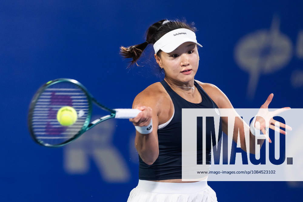 Hanyu Guo of China plays against Katie Volynets of USA ( not in view) during the Wuhan Open final match at the Optics Valley International Tennis Center. Hanyu Guo defeated Katie Volynets with a score of 6-4, 4-6, 7-6. 2026 WTA, Tennis Damen Wuhan Open: Hanyu Guo Vs Katie Volynets In Wuhan, China - 14 Oct 2026 - ZUMAs197 20261014_aaa_s197_091