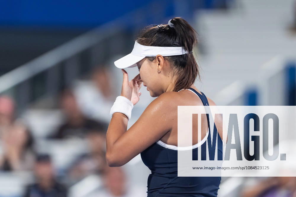Hanyu Guo of China plays against Katie Volynets of USA ( not in view) during the Wuhan Open final match at the Optics Valley International Tennis Center. Hanyu Guo defeated Katie Volynets with a score of 6-4, 4-6, 7-6. Wuhan China - ZUMAs197 20261014_aaa_s197_102