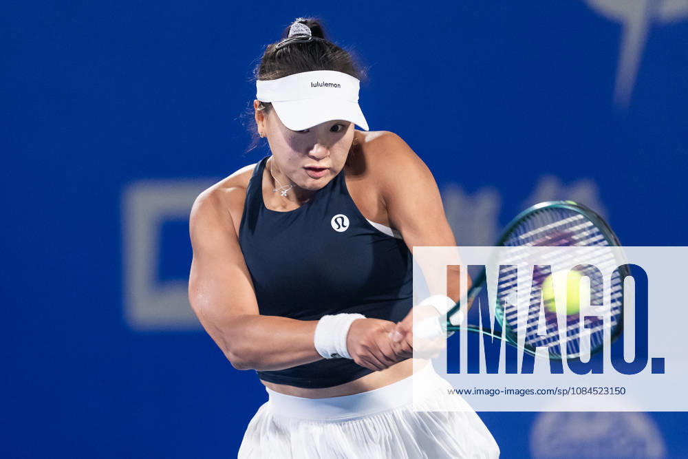 Hanyu Guo of China plays against Katie Volynets of USA ( not in view) during the Wuhan Open final match at the Optics Valley International Tennis Center. Hanyu Guo defeated Katie Volynets with a score of 6-4, 4-6, 7-6. Wuhan China - ZUMAs197 20261014_aaa_s197_113