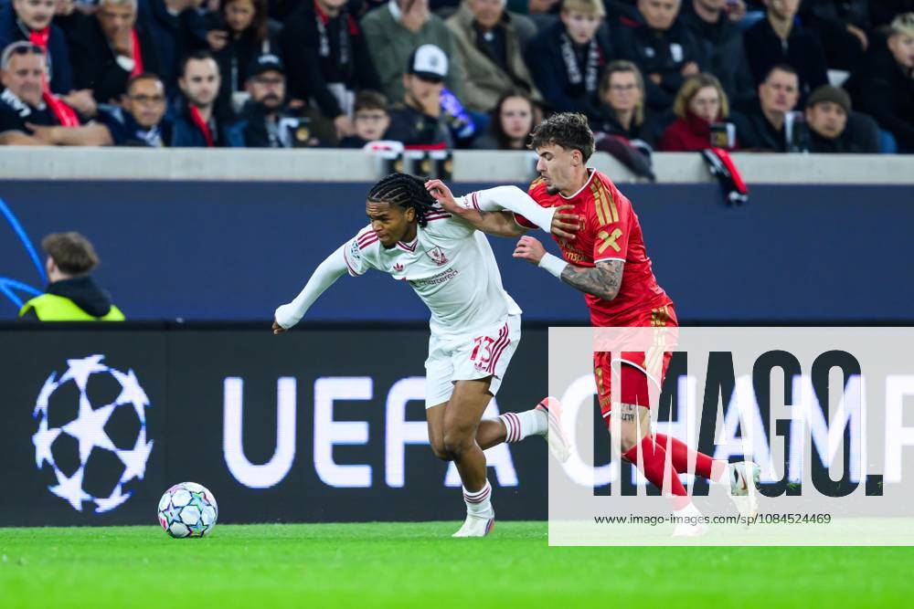 SOCCER - UEFA CL, LASK vs Liverpool LINZ,AUSTRIA,14.OCT.26 - SOCCER - UEFA Champions League, Linzer ASK vs Liverpool FC. Image shows Rio Ngumoha (Liverpool) and Christoph Lang (LASK). GEPAxpictures xChristianxMoser