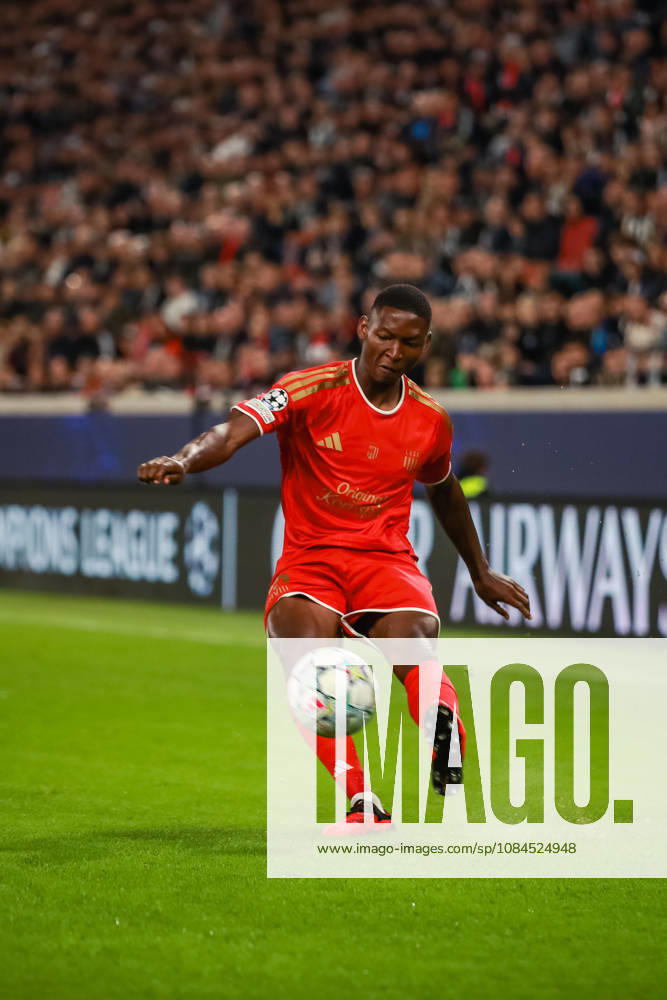 SOCCER - UEFA CL, LASK vs Liverpool LINZ,AUSTRIA,14.OCT.26 - SOCCER - UEFA Champions League, Linzer ASK vs Liverpool FC. Image shows Yvan Dibango (LASK). GEPAxpictures xManuelxBinder