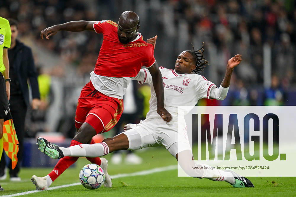 SOCCER - UEFA CL, LASK vs Liverpool LINZ,AUSTRIA,14.OCT.26 - SOCCER - UEFA Champions League, Linzer ASK vs Liverpool FC. Image shows Samuel Adeniran (LASK) and Jeremy Jacquet (Liverpool). GEPAxpictures Retkoceri