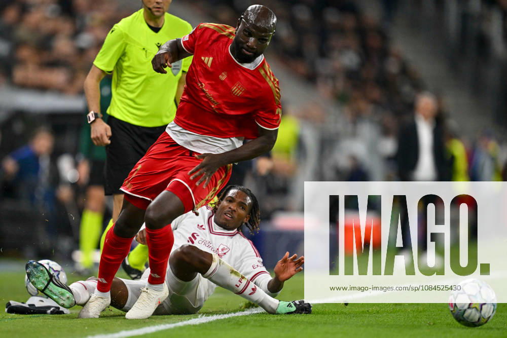 SOCCER - UEFA CL, LASK vs Liverpool LINZ,AUSTRIA,14.OCT.26 - SOCCER - UEFA Champions League, Linzer ASK vs Liverpool FC. Image shows Samuel Adeniran (LASK) and Jeremy Jacquet (Liverpool). GEPAxpictures Retkoceri