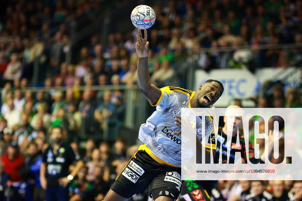 2026.10.14 Magdeburg Pilka reczna , Liga Mistrzow EHF , sezon 2026 27 SC Magdeburg -Industria Kielce N z Dylan Nahi Foto Tomasz Fafara PressFocus 2026.10.14 Magdeburg Handball , EHF Champions League , 2026 2027 season SC Magdeburg - Industria Kielce Dylan Nahi Credit: Tomasz Fafara PressFocus NEWSPIX.PL --- newspix.pl