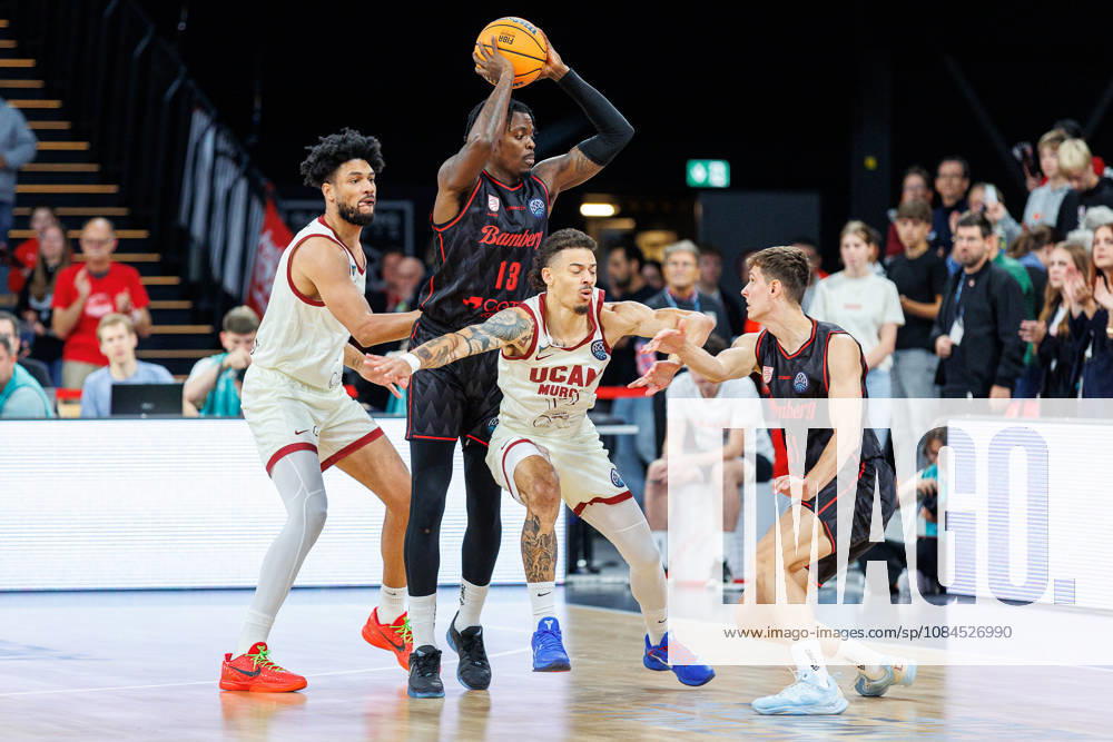 Kaiser Gates (UCAM Murcia, 04), Trevon Scott (BMA365 Bamberg Baskets, 13), Jonah Radebaugh (UCAM Murcia, 12), Richard Balint (BMA365 Bamberg Baskets, 11), BMA365 Bamberg Baskets vs. UCAM Murcia, Basketball, Basketball Champions League, 3. Spieltag, 14.10.2026 BMA365 Bamberg Baskets vs. UCAM Murcia, Basketball, Basketball Champions League, 3. Spieltag, 14.10.2026 Bamberg