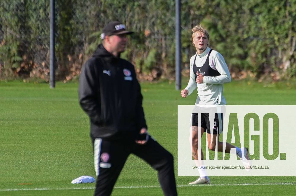 Rony Jansson ( Pauli ) Lauftraining Deutschland , Hamburg , Trainingsgelände an der Kollaustrasse , Fussball , 2. Bundesliga , FC St Pauli