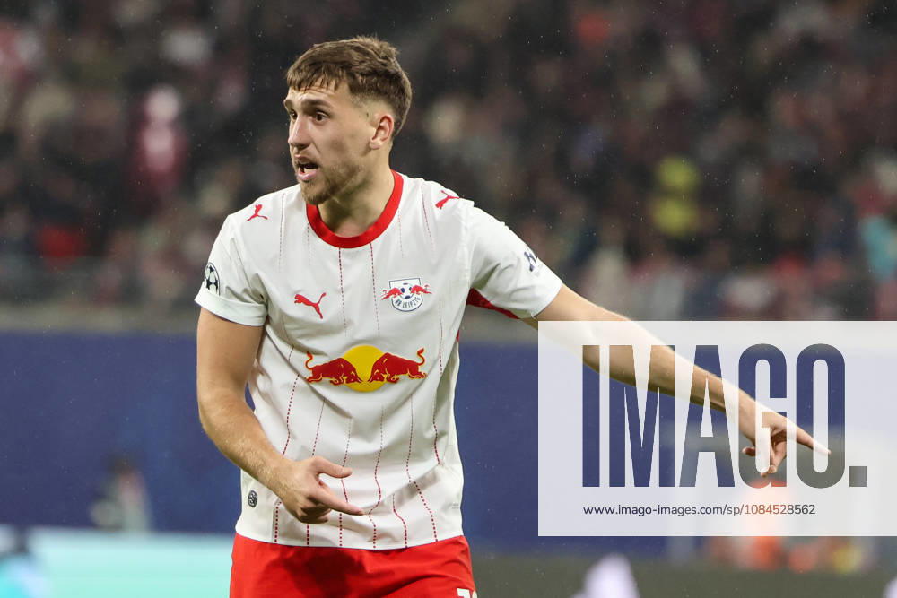 Deutschland: Fußball - UEFA Champions League - Saison 2026 - 2027, 2. Spieltag - RB Leipzig gegen PSV Eindhoven, Red Bull Arena (Leipzig): Brajan Gruda (RB Leipzig, 10), Frust, Gestik