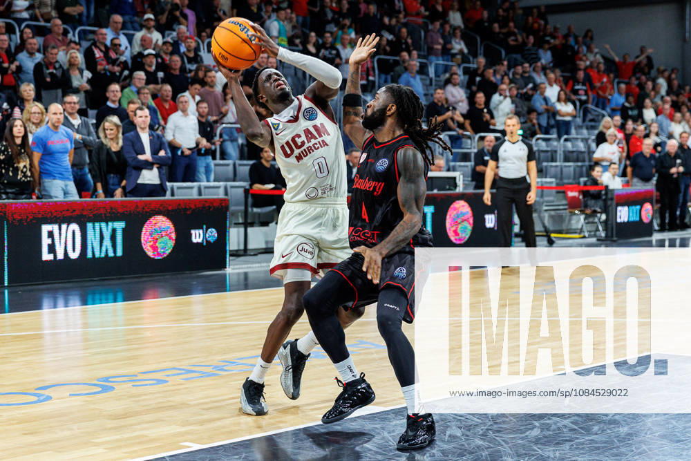 Souley Boum (UCAM Murcia, 00), Jordan Jones (BMA365 Bamberg Baskets, 04), BMA365 Bamberg Baskets vs. UCAM Murcia, Basketball, Basketball Champions League, 3. Spieltag, 14.10.2026 BMA365 Bamberg Baskets vs. UCAM Murcia, Basketball, Basketball Champions League, 3. Spieltag, 14.10.2026 Bamberg