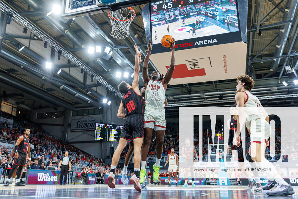 Yuval Hochstadter (BMA365 Bamberg Baskets, 66), Jean-Marc Pansa (UCAM Murcia, 20), BMA365 Bamberg Baskets vs. UCAM Murcia, Basketball, Basketball Champions League, 3. Spieltag, 14.10.2026 BMA365 Bamberg Baskets vs. UCAM Murcia, Basketball, Basketball Champions League, 3. Spieltag, 14.10.2026 Bamberg