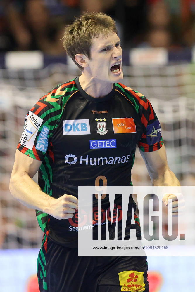 Handball Champions Legaue, SC Magdeburg - Industria Kielce, v.l. Oskar Vind Rasmussen (Magdeburg, 9) Jubel, Torjubel, jubelt ueber das Tor, celebrate the goal, celebration Magdeburg
