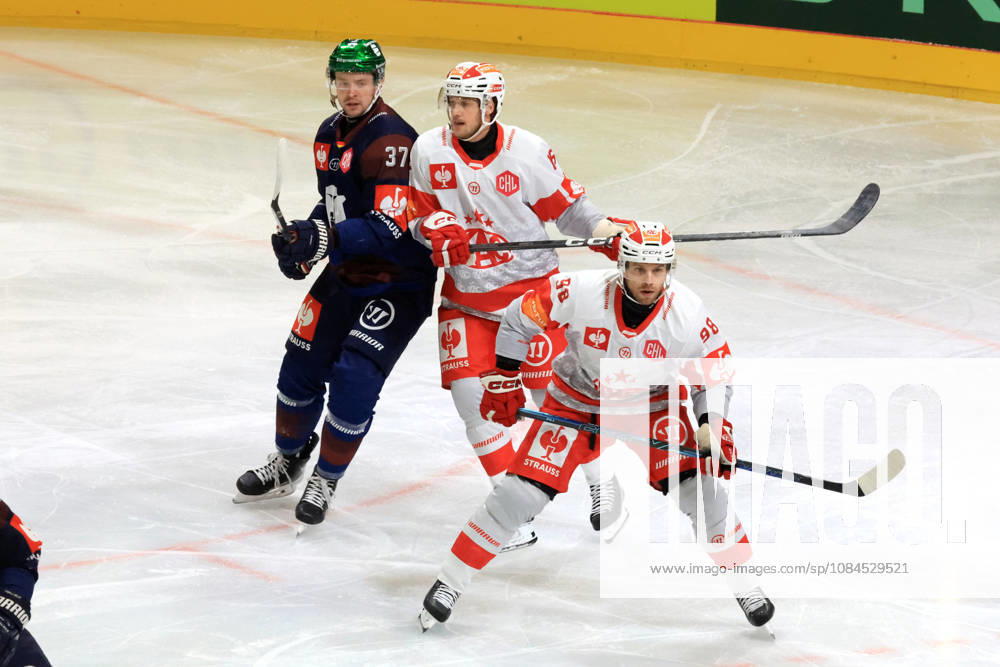 DEU, GER, Eishockey, Champions League, Saison 2026 27, Berlin, Eisbaeren Berlin vs. Klagenfurther AC Markus Vikingstad ( Eisbaeren Berlin 37 ), Simeon Schwinger ( Klagenfurth 16 ), Daniel Obersteiner ( Klagenfurth 98 ) nordphoto GmbH Engler Stadt Wellblechpalast Bundesland Land