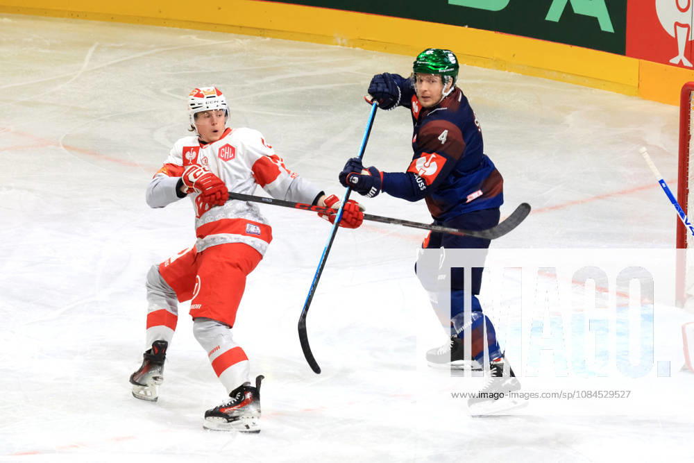 DEU, GER, Eishockey, Champions League, Saison 2026 27, Berlin, Eisbaeren Berlin vs. Klagenfurther AC Adam Smith ( Eisbaeren Berlin 4 )., David Waschnig ( Klagenfurth 19 ) nordphoto GmbH Engler Stadt Wellblechpalast Bundesland Land