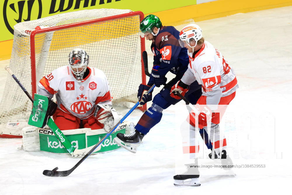 DEU, GER, Eishockey, Champions League, Saison 2026 27, Berlin, Eisbaeren Berlin vs. Klagenfurther AC Andreas Eder ( Eisbaeren Berlin 43 ), Mareks Mitens Furey ( Klagenfurth 30 ), Thimo Nickl ( Klagenfurth 82 ) nordphoto GmbH Engler Stadt Wellblechpalast Bundesland Land