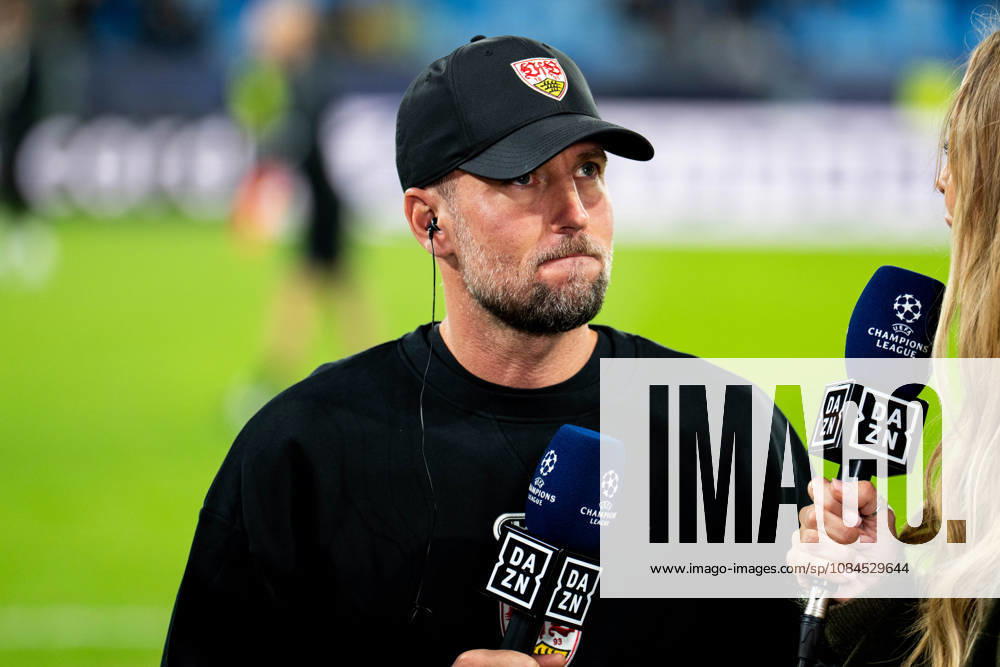 Champions League, 2. Spieltag, Å K Slovan Bratislava vs. VfB Stuttgart im Å tadion Tehelnà pole Narodný futbalový Å¡tadion Sebastian Hoeneß (VfB) im Interview bei DAZN WICHTIGER HINWEIS: Gemäß den Vorgaben des DFB und der DFL ist es untersagt, in dem Stadion und oder vom Spiel angefertigte Fotoaufnahmen in Form von Sequenzbildern und oder videoähnlichen Fotostrecken zu verwerten bzw. verwerten zu lassen.