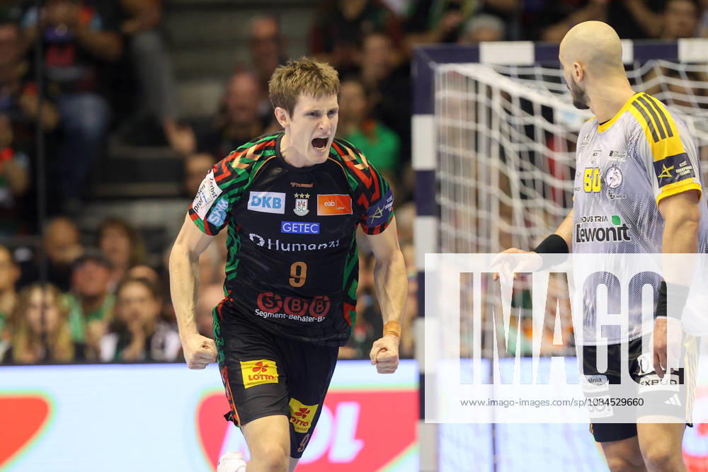 Handball Champions Legaue, SC Magdeburg - Industria Kielce, v.l. Oskar Vind Rasmussen (Magdeburg, 9) Jubel, Torjubel, jubelt ueber das Tor, celebrate the goal, celebration Magdeburg