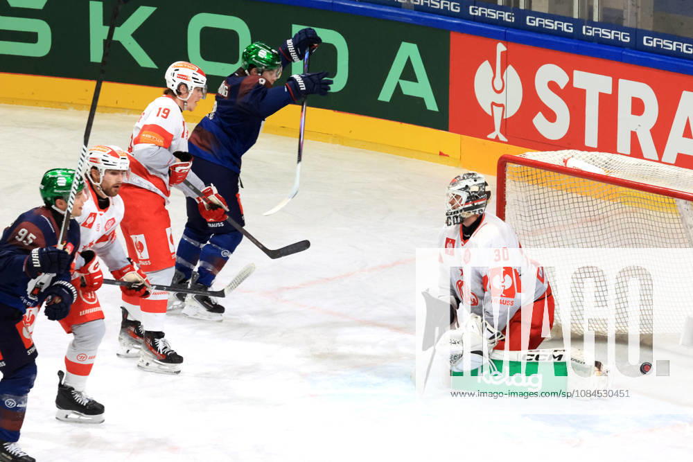 DEU, GER, Eishockey, Champions League, Saison 2026 27, Berlin, Eisbaeren Berlin vs. Klagenfurther AC 2:0 durch Ty Ronning ( Eisbaeren Berlin 9 ), David Waschnig ( Klagenfurth 19 ), Mareks Mitens Furey ( Klagenfurth 30 ), Jubel, jubelt, Freude, Glueck, gluecklich, positive Emotionen, nordphoto GmbH Engler Stadt Wellblechpalast Bundesland Land