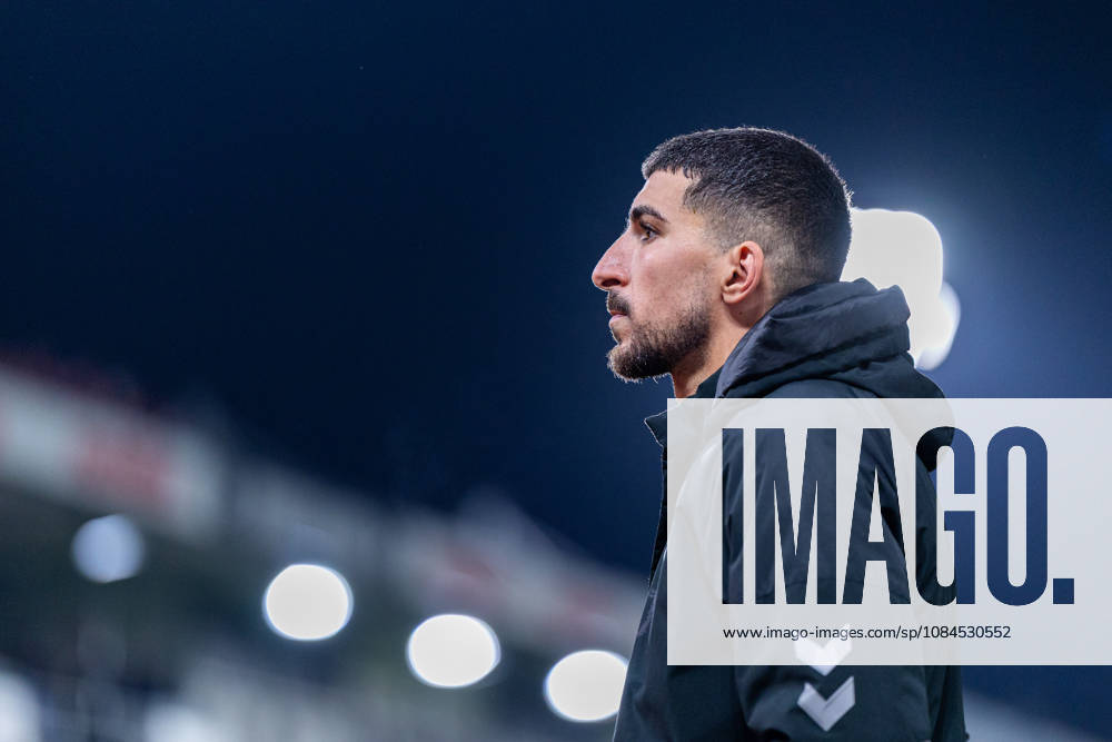 Nassim Boujellab (SSV Jahn Regensburg, 10) reagiert enttaeuscht nach dem 2:2 Unentschieden GER, SC Verl vs. SSV Jahn Regensburg, Fussball, 3. Liga, 9. Spieltag, Spielzeit 2026 2027, 14.10.2026 DFL Regulations prohibit any use of photographers as image sequences and or quasi-video. GER, SC Verl vs. SSV Jahn Regensburg, Fussball, 3. Liga, 9. Spieltag, Spielzeit 2026 2027, 14.10.2026 Verl