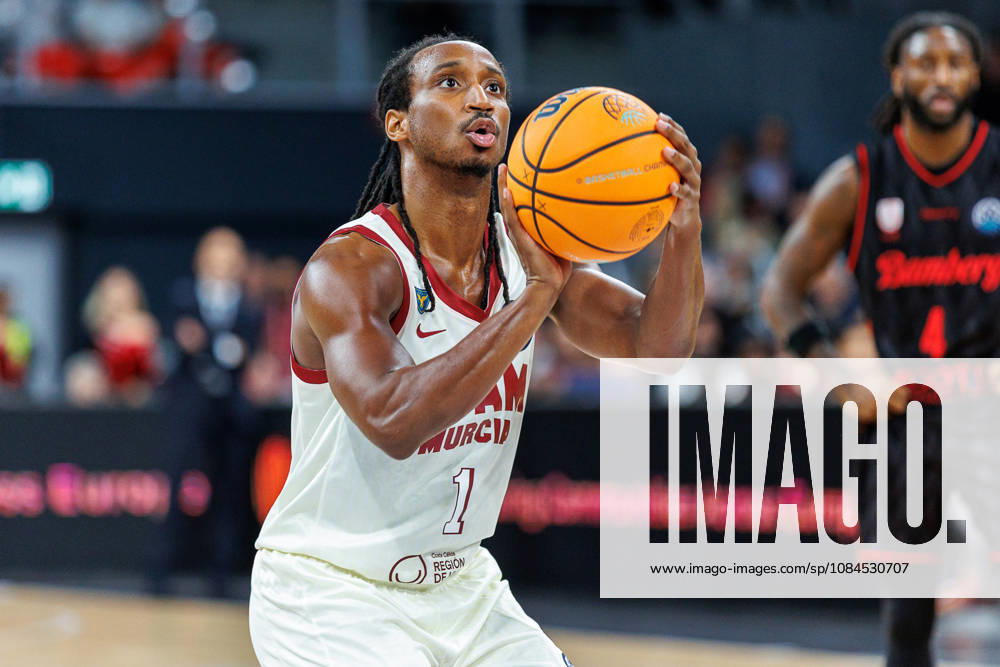Michael Forrest (UCAM Murcia, 01), Einzelbild, Einzelfoto, Portrait, Portraet, Freiwurf, BMA365 Bamberg Baskets vs. UCAM Murcia, Basketball, Basketball Champions League, 3. Spieltag, 14.10.2026 BMA365 Bamberg Baskets vs. UCAM Murcia, Basketball, Basketball Champions League, 3. Spieltag, 14.10.2026 Bamberg