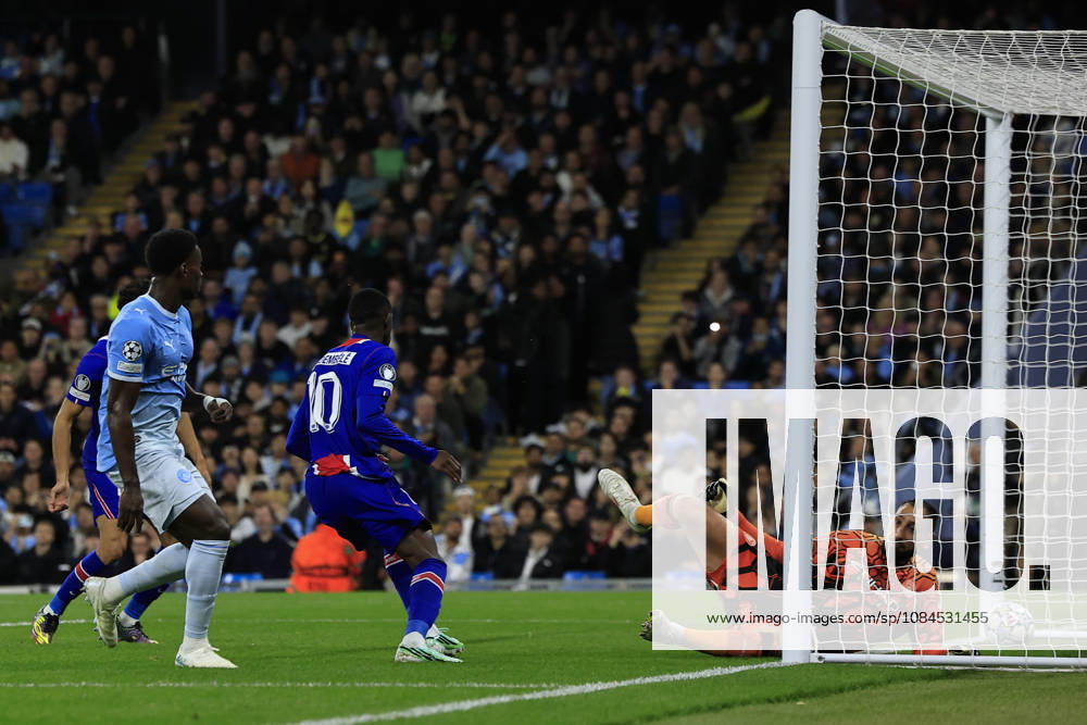 Manchester City v Paris Saint-Germain, Champions League GOAL. Ousmane Dembele (10) of Paris Saint-Germain scores to make it 0-2 during the Champions League match between Manchester City and Paris Saint-Germain at the Etihad Stadium, Manchester, UK on 14 October 2026. Manchester Etihad Stadium Manchester UK Editorial use only ,