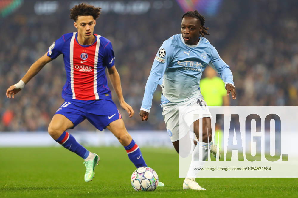 Manchester City v Paris Saint Germain - UEFA Champions League MANCHESTER, ENGLAND, OCTOBER 14: Jérémy Doku of Manchester City dribbles the ball during the UEFA Champions League football match between Manchester City and Paris Saint Germain at the Etihad Stadium in Manchester, England. (Photo by Zach Forster PS Newz) ManchesterUnited Kingdom