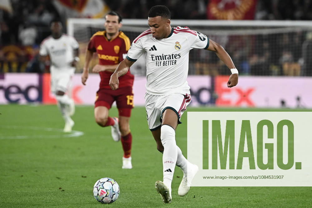 AS Roma v Real Madrid - UEFA Champions League ROME, ITALY, OCTOBER 14: Real Madrid s Kylian Mbappe controls the ball during the League phase of the UEFA Champions League football match between Roma and Real Madrid at the Olympic Stadium in Rome, Italy, on October 14, 2026. Isabella Bonotto Anadolu Rome Italy. Editorial use only. Please get in touch for any other usage.