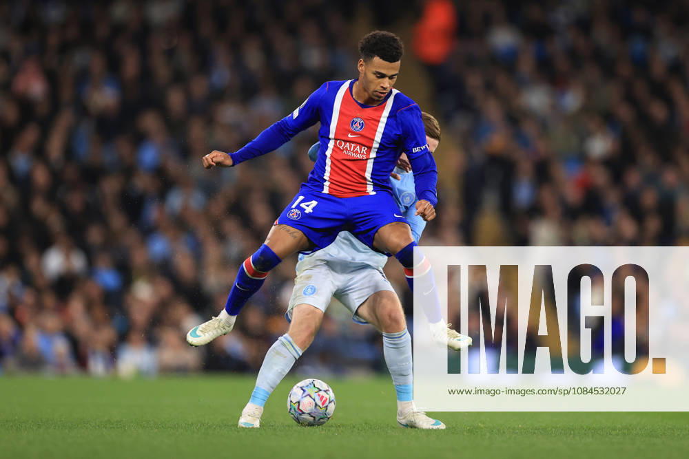 Manchester City v Paris Saint-Germain 14th October 2026 - UEFA Champions League - League Phase - Manchester City v Paris Saint-Germain - Desire Doue of Paris Saint-Germain and Elliot Anderson of Manchester City - Photo: Simon Stacpoole Offside. Manchester UK