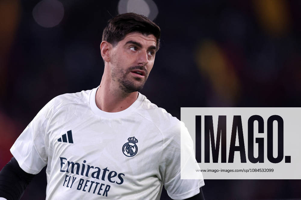 SOCCER - UEFA Champions League - AS Roma vs. Real Madrid Photo by IPA ABACAPRESS.COM89686844 - Rome, Italy - October 14, 2026: Thibaut Courtois (goalkeeper) of Real Madrid during warm-ups before the 2026-2027 UEFA Champions League soccer match between AS Roma and Real Madrid CF at the Olympic Stadium in Rome. Rome Italy