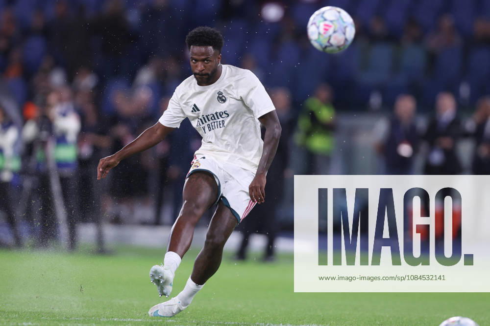 SOCCER - UEFA Champions League - AS Roma vs. Real Madrid Photo by IPA ABACAPRESS.COM89687355 - Rome, Italy - October 14, 2026: Vinicius Junior (forward) of Real Madrid during warm-ups before the 2026-2027 UEFA Champions League soccer match between AS Roma and Real Madrid CF at the Olympic Stadium in Rome. Rome Italy