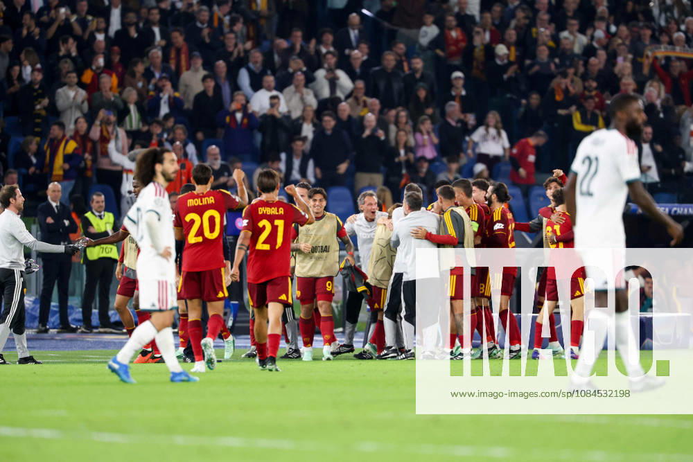 Europa Champions League 2026 27 between Roma vs Real Madrid Goal the Marten de Roon of AS Roma during the Champions League football match between AS Roma and FC Real Madrid at the Stadio Olimpico in Rome on October 14, 2026 Pictured: Roma stadio Olimpico Roma Italy