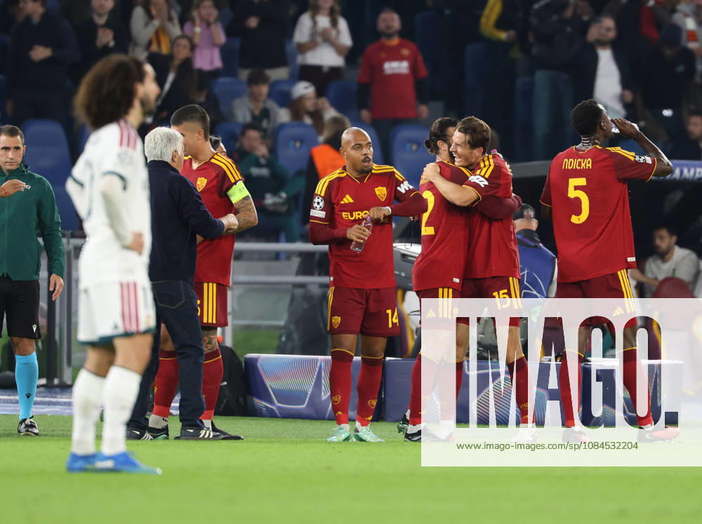 Europa Champions League 2026 27 between Roma vs Real Madrid Goal the Marten de Roon of AS Roma during the Champions League football match between AS Roma and FC Real Madrid at the Stadio Olimpico in Rome on October 14, 2026 Pictured: Roma stadio Olimpico Roma Italy