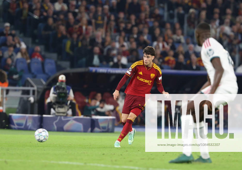 Europa Champions League 2026 27 between Roma vs Real Madrid Goal the Marten de Roon of AS Roma during the Champions League football match between AS Roma and FC Real Madrid at the Stadio Olimpico in Rome on October 14, 2026 Pictured: Roma stadio Olimpico Roma Italy