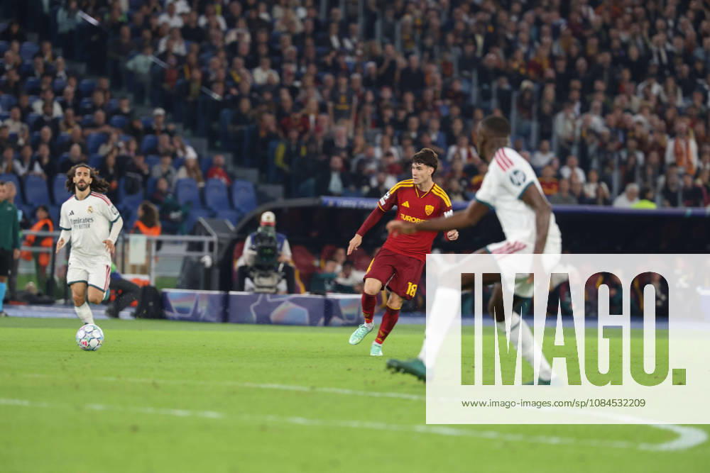 Europa Champions League 2026 27 between Roma vs Real Madrid Goal the Marten de Roon of AS Roma during the Champions League football match between AS Roma and FC Real Madrid at the Stadio Olimpico in Rome on October 14, 2026 Pictured: Roma stadio Olimpico Roma Italy