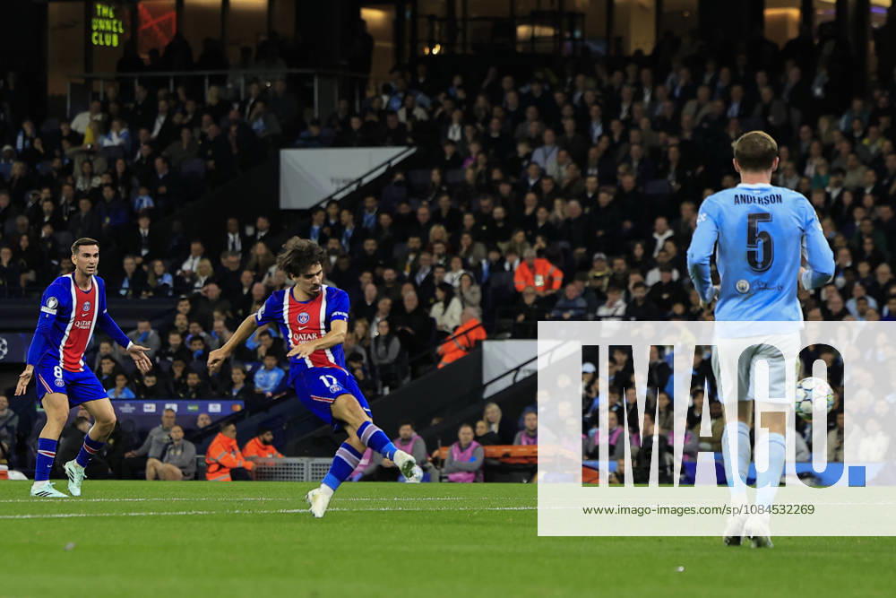 Manchester City v Paris Saint-Germain, Champions League GOAL. Vitinha (17) of Paris Saint-Germain scores to make it 0-3 during the Champions League match between Manchester City and Paris Saint-Germain at the Etihad Stadium, Manchester, UK on 14 October 2026. Manchester Etihad Stadium Manchester UK Editorial use only ,