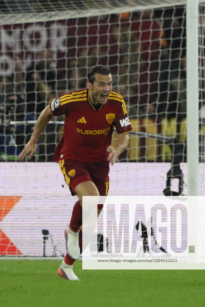 Roma’s Marten de Roon celebrates after scoring the goal 1-0 during the Uefa Champions League soccer match between AS Roma and Real Madrid at the Olympic Stadium in Rome, Italy - Wednesday, October 14, 2026. - Soccer .