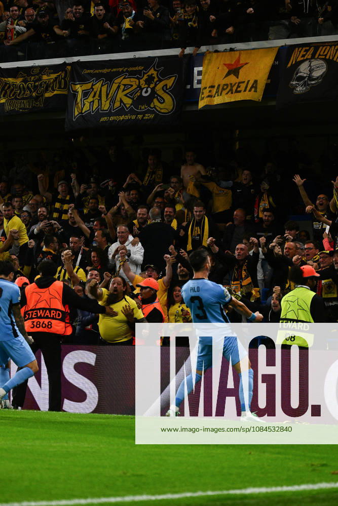 Lovro Majer of AEK Athens celebrates scoring the opening goal with his team mates during the UEFA Champions League 2026 27 League Phase MD2 match between FC Shakhtar Donetsk and AEK Athens at Stamford Bridge on October 14, 2026 in London, England. (Photo by Yaroslav Dunka Sports Press Photo)