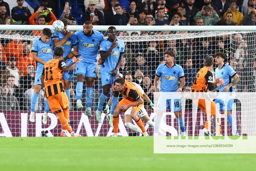 UEFA Champions League - Shakhtar Donetsk vs AEK Athens FC - Newertton of Shakhtar Donetsk in action during the UEFA Champions League League phase Matchday 2 soccer match between Shakhtar Donetsk vs AEK Athens FC in Stamford Bridge, London, UK, on 13 October 2026. IMAGO ONE INCH PRODUCTIONS LONDON UK