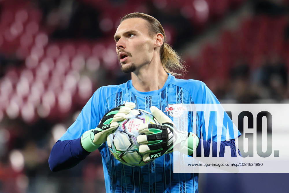 Deutschland: Fußball - UEFA Champions League - Saison 2026 - 2027, 2. Spieltag - RB Leipzig gegen PSV Eindhoven, Red Bull Arena (Leipzig): Maarten Vandevoordt (RB Leipzig, 26)