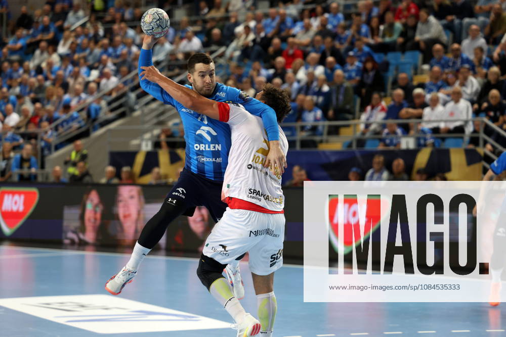 Plock 14.10.2026 Liga mistrzow pilka reczna mezczyzn faza grupowa sezon 2026 27 --- Group phase mens handball EHF Champions League Orlen Wisla Plock - HC Vardar 1961 Skopje Miha Zarabec Fot. Marcin Solarz FotoPyK NEWSPIX.PL --- newspix.pl