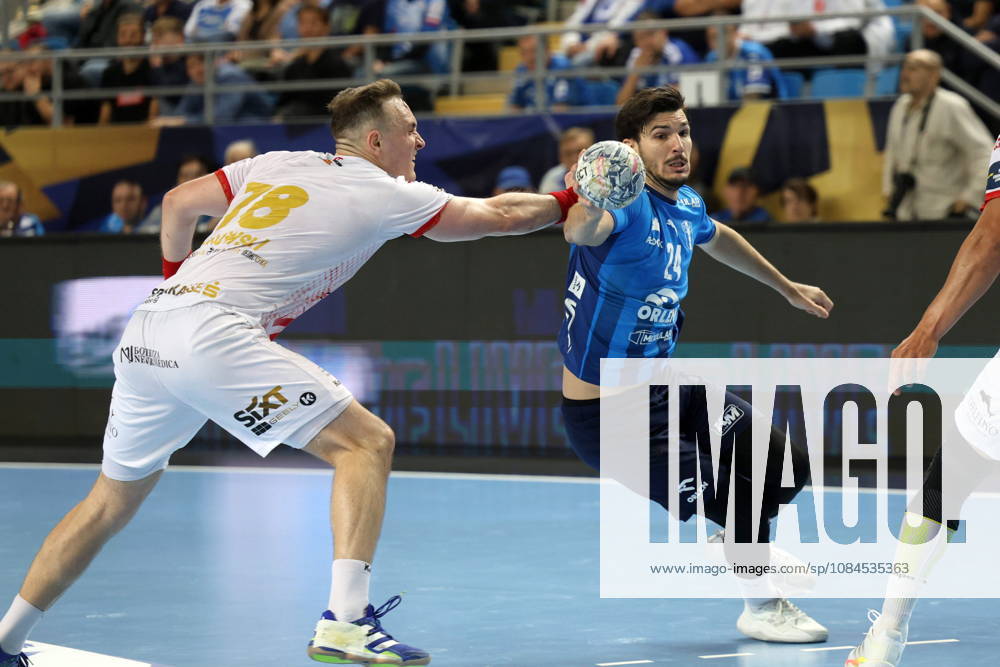 Plock 14.10.2026 Liga mistrzow pilka reczna mezczyzn faza grupowa sezon 2026 27 --- Group phase mens handball EHF Champions League Orlen Wisla Plock - HC Vardar 1961 Skopje Wiktor Jankowski Gergo Fazekas Fot. Marcin Solarz FotoPyK NEWSPIX.PL --- newspix.pl