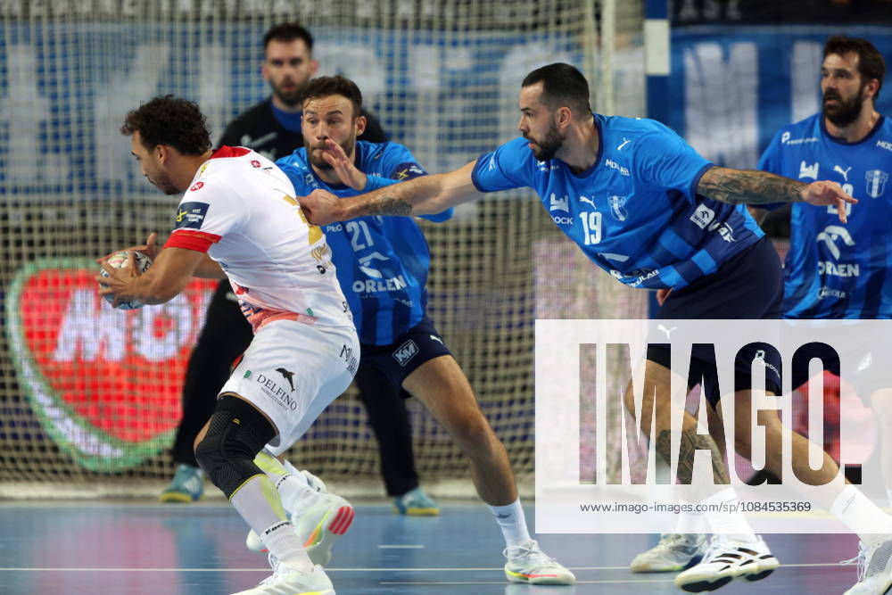 Plock 14.10.2026 Liga mistrzow pilka reczna mezczyzn faza grupowa sezon 2026 27 --- Group phase mens handball EHF Champions League Orlen Wisla Plock - HC Vardar 1961 Skopje Joao Pedro Francisco da Silva Zoltan Szita Leon Susnja Fot. Marcin Solarz FotoPyK NEWSPIX.PL --- newspix.pl