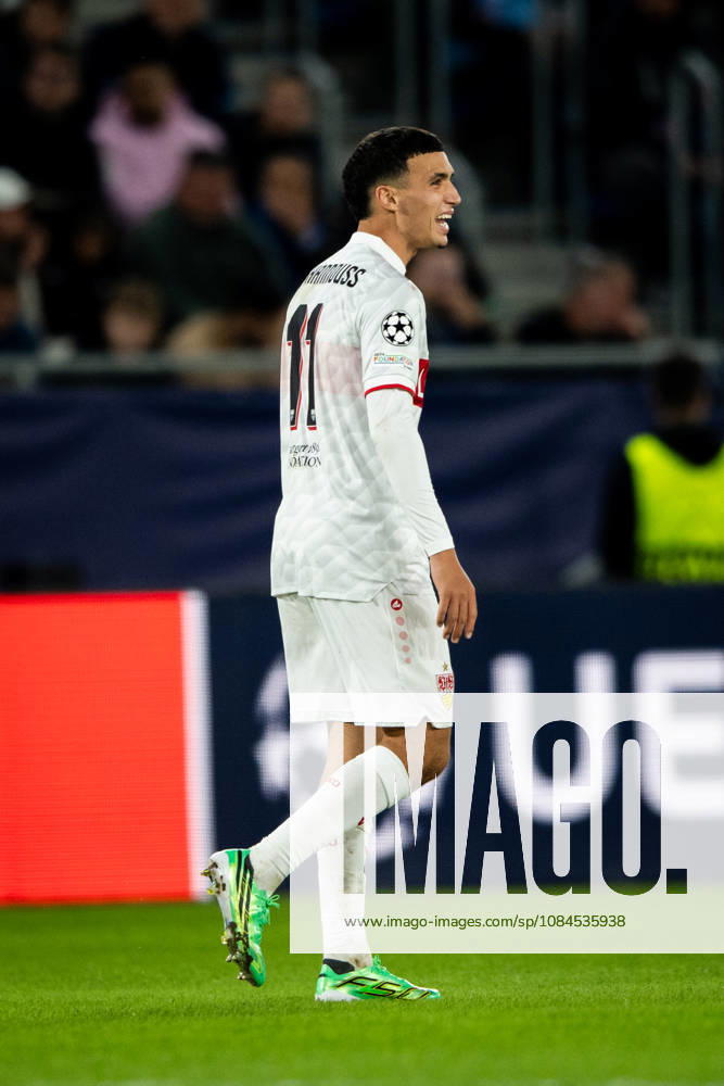 Champions League, 2. Spieltag, Å K Slovan Bratislava vs. VfB Stuttgart im Å tadion Tehelnà pole Narodný futbalový Å¡tadion Bilal El Khannouss (VfB) lacht WICHTIGER HINWEIS: Gemäß den Vorgaben des DFB und der DFL ist es untersagt, in dem Stadion und oder vom Spiel angefertigte Fotoaufnahmen in Form von Sequenzbildern und oder videoähnlichen Fotostrecken zu verwerten bzw. verwerten zu lassen.