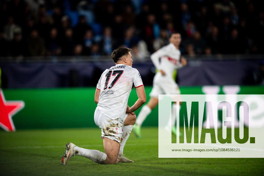 Champions League, 2. Spieltag, Å K Slovan Bratislava vs. VfB Stuttgart im Å tadion Tehelnà pole Narodný futbalový Å¡tadion Dženan PejÄinović (VfB) am Boden gekniet WICHTIGER HINWEIS: Gemäß den Vorgaben des DFB und der DFL ist es untersagt, in dem Stadion und oder vom Spiel angefertigte Fotoaufnahmen in Form von Sequenzbildern und oder videoähnlichen Fotostrecken zu verwerten bzw. verwerten zu lassen.