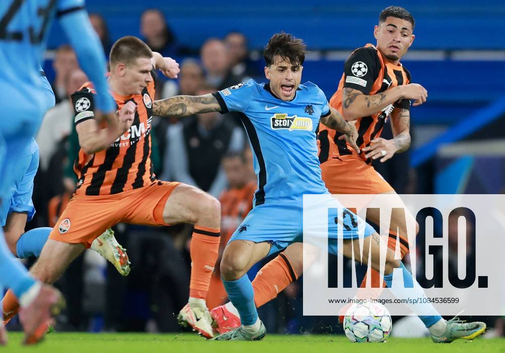 Lazaros Rota of AEK Athens is fouled by Gleiker Mendoza of Shakhtar Donetsk Shakhtar Donetsk v AEK, UEFA Champions League, Football, Stamford Bridge, London, UK - 14 Oct 2026London Stamford Bridge United Kingdom