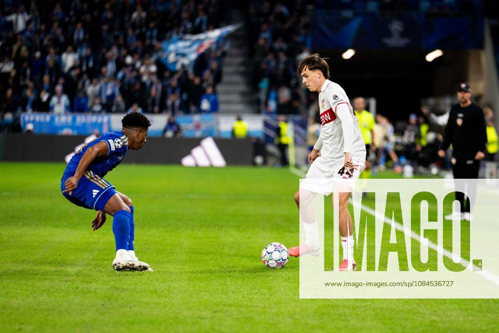 Champions League, 2. Spieltag, Å K Slovan Bratislava vs. VfB Stuttgart im Å tadion Tehelnà pole Narodný futbalový Å¡tadion Leo Sauer (VfB) im Dribbling WICHTIGER HINWEIS: Gemäß den Vorgaben des DFB und der DFL ist es untersagt, in dem Stadion und oder vom Spiel angefertigte Fotoaufnahmen in Form von Sequenzbildern und oder videoähnlichen Fotostrecken zu verwerten bzw. verwerten zu lassen.