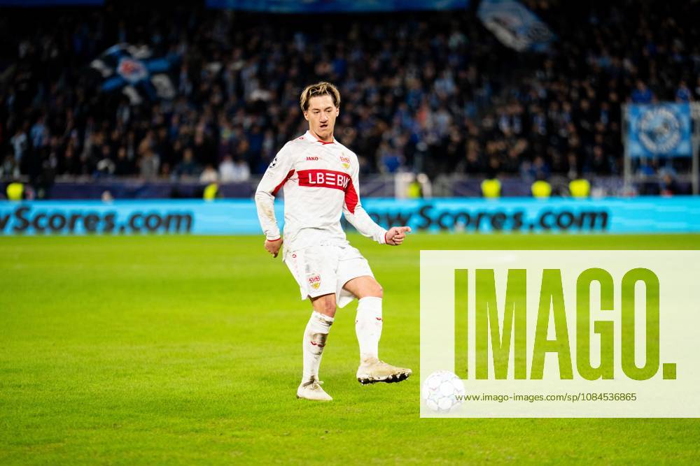 Champions League, 2. Spieltag, Å K Slovan Bratislava vs. VfB Stuttgart im Å tadion Tehelnà pole Narodný futbalový Å¡tadion Angelo Stiller (VfB) am Ball WICHTIGER HINWEIS: Gemäß den Vorgaben des DFB und der DFL ist es untersagt, in dem Stadion und oder vom Spiel angefertigte Fotoaufnahmen in Form von Sequenzbildern und oder videoähnlichen Fotostrecken zu verwerten bzw. verwerten zu lassen.