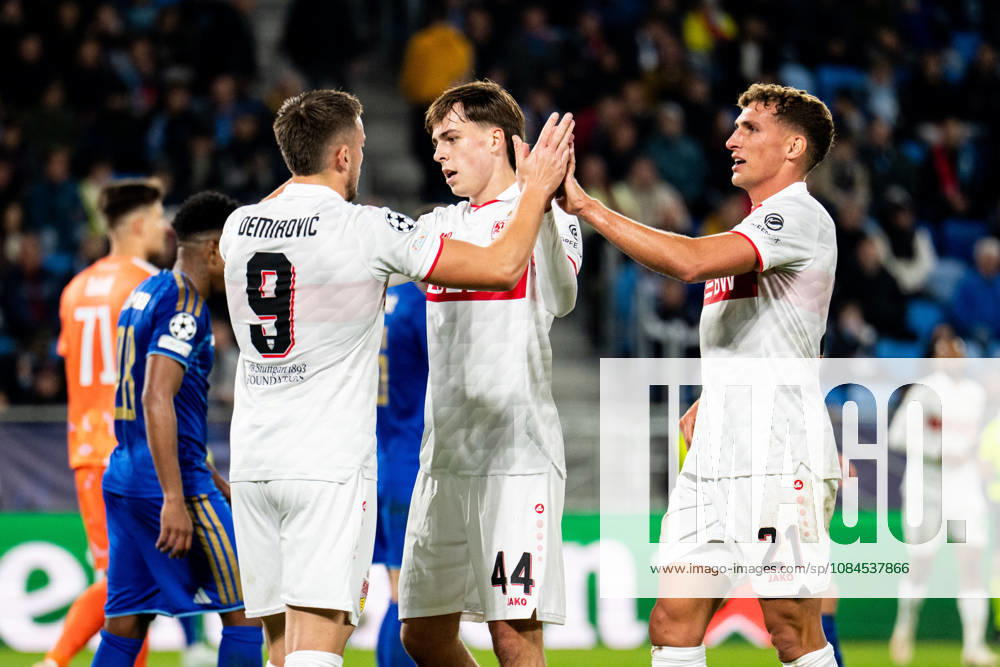 Champions League, 2. Spieltag, Å K Slovan Bratislava vs. VfB Stuttgart im Å tadion TehelnÃ pole NarodnÃ½ futbalovÃ½ Å¡tadion Tor zum 0:3 durch Ermedin DemiroviÄ‡ (VfB) hier im Jubel mit Grischa Prömel (VfB) und Leo Sauer (VfB) WICHTIGER HINWEIS: Gemäß den Vorgaben des DFB und der DFL ist es untersagt, in dem Stadion und oder vom Spiel angefertigte Fotoaufnahmen in Form von Sequenzbildern und oder videoähnlichen Fotostrecken zu verwerten bzw. verwerten zu lassen.