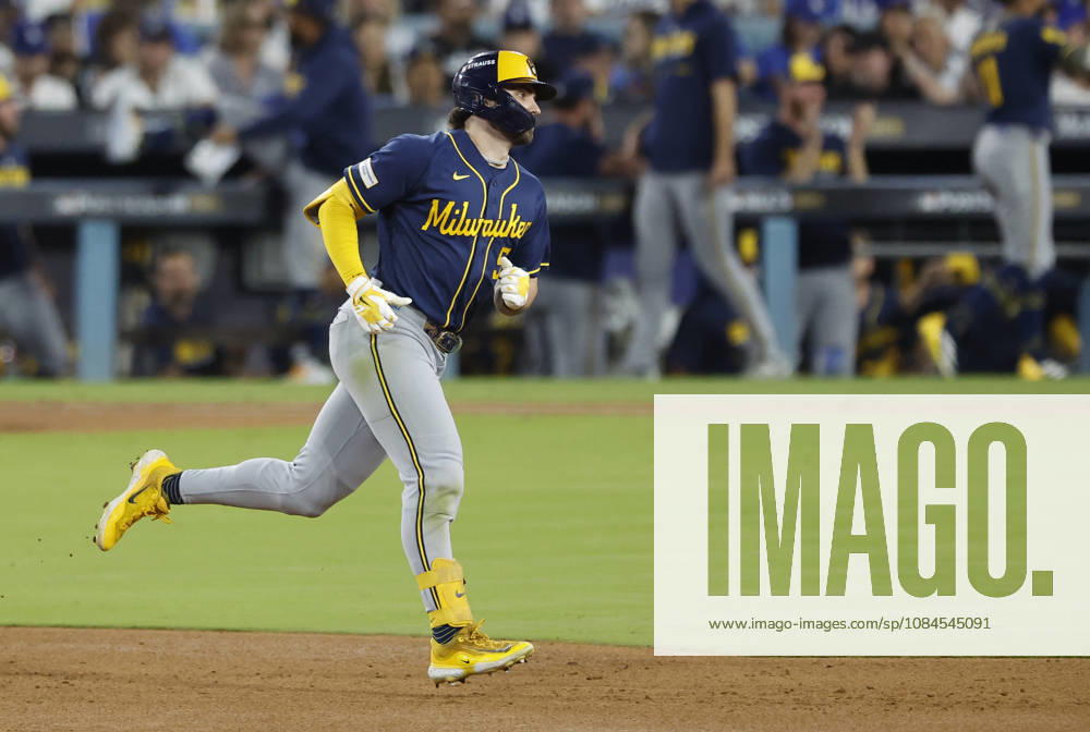 Milwaukee Brewers Garrett Mitchell (5) runs the bases after hitting a solo home run against the the Los Angeles Dodgers in the seventh inning of the MLB, Baseball Herren, USA National League Championship Series playoffs at Dodger Stadium in Los Angeles, California, on Wednesday, October 14, 2026. LAP20261014730 CAROLINExBREHMAN