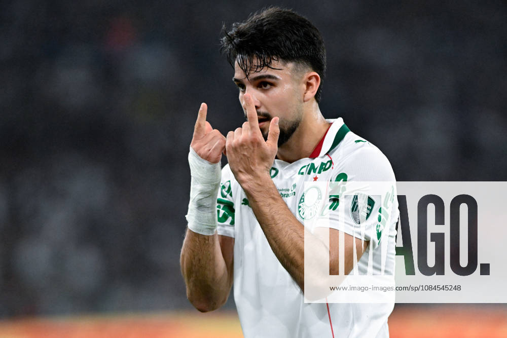 Jose Manuel Lopez of Palmeiras celebrates after scoring the team s first goal during the Copa CONMEBOL Libertadores 2026 match between Fluminense and Palmeiras at Maracana on October 14, 2026 in Rio de Janeiro, Brazil (Photo by Andre Ricardo Sports Press Photo SPP)